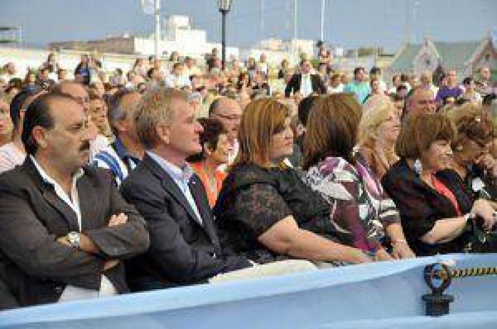 �Vine como vecino a felicitar a Oscar, y a ponerme a disposici�n� 