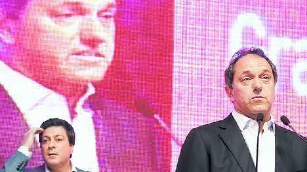 Reasume Scioli, condicionado en lo pol�tico y con fuerte d�ficit