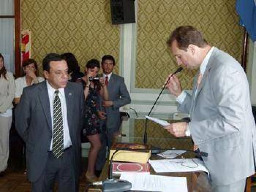 Asumieron las autoridades y el Intendente anunci� obras
