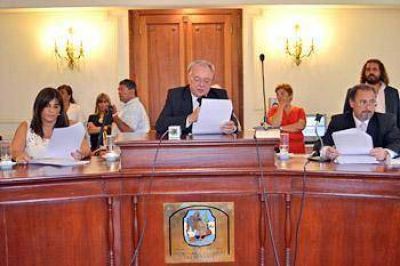 Pe�aloza: �Vamos a trabajar en forma permanente con todos los bloques�