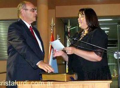 Asumi� el intendente de Urdinarrain