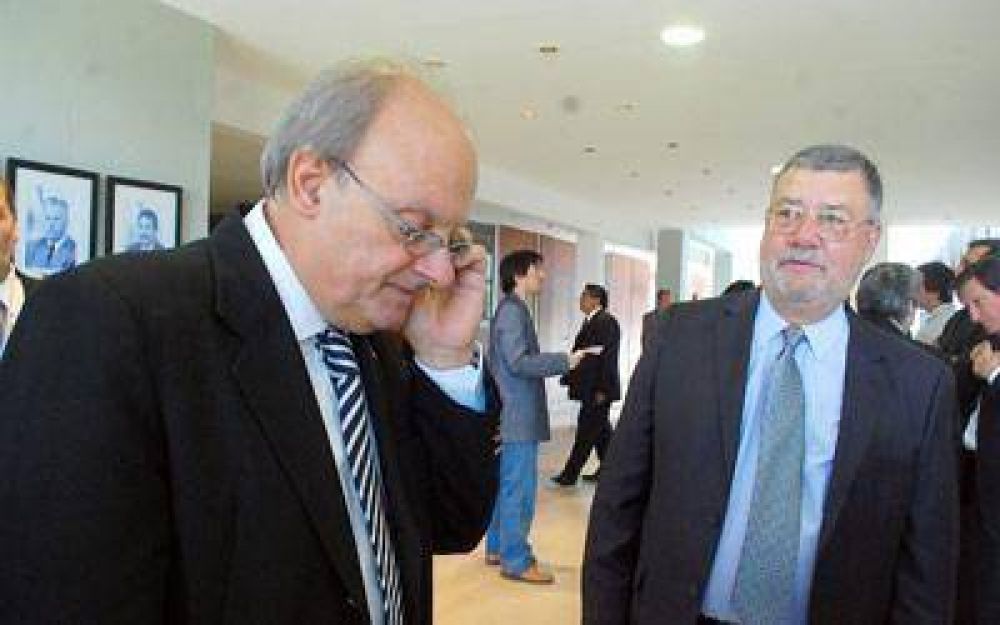 Di Pierro y Linares asumir�n hoy en medio de un gran acto popular