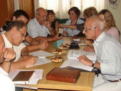  Educaci�n Se firm� el convenio para la construcci�n de la Escuela Agraria