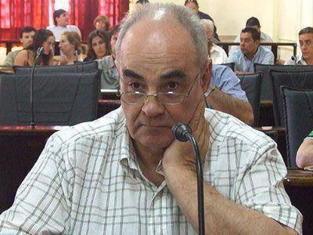  LAN�S | POL�TICA    Garc�a: �Antes que a los oportunistas prefiero a Kirchner�