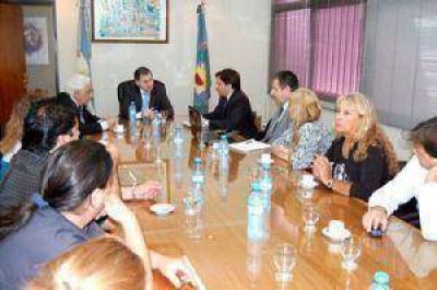 Avanza el plan para terminar con la ilegalidad de los remises y dar un servcio seguro en Varela 