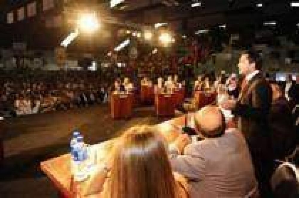 Patricio Mussi defendi� el rol del Estado en la administraci�n de los servicios