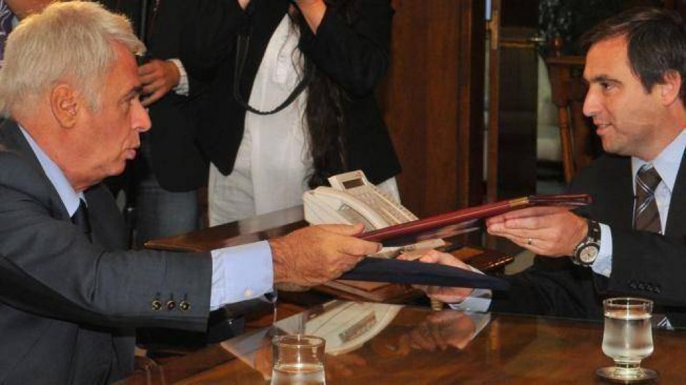 De la Sota ofreci� ayuda, pero no fondos