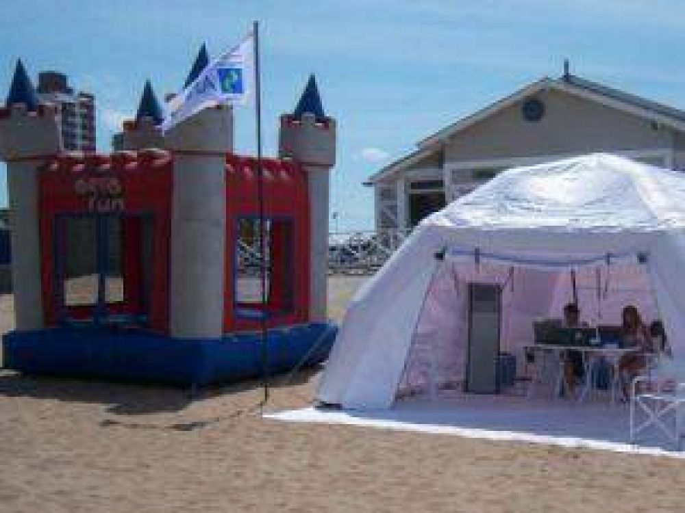 Puesto m�vil del Anses en Necochea.