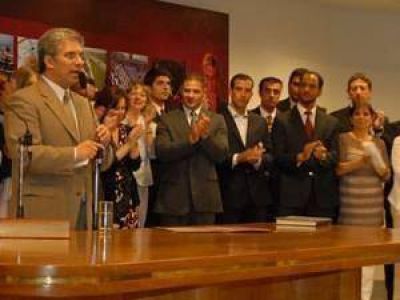 Poggi anunci� un plus de fin de a�o para la administraci�n
