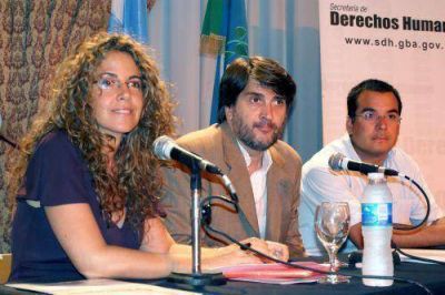 Promocionan en Mar del Plata campa�a contra la discriminaci�n.