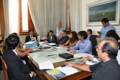 La descentralizaci�n municipal como eje de la primera reuni�n de gabinete 