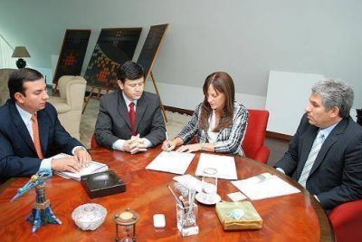 La intendente de Merlo firm� este jueves el Pacto Provincia - Municipios