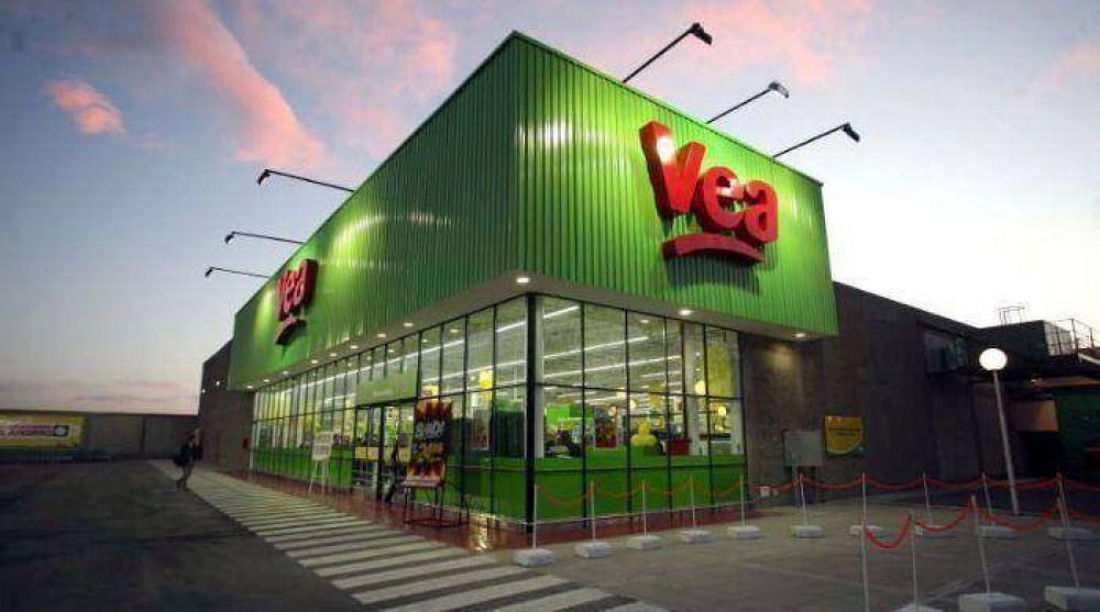 En diez d�as abrieron tres supermercados en Mendoza