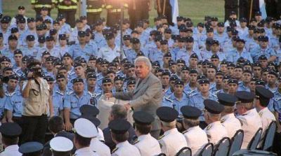 Egresaron mil nuevos agentes y 120 oficiales de la Polic�a