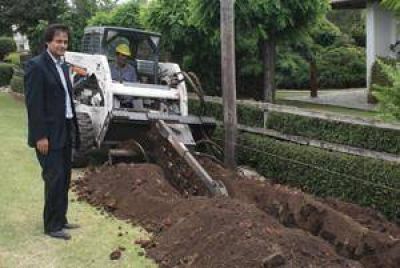 Avanza la obra de gas natural en la avenida De Tomaso 