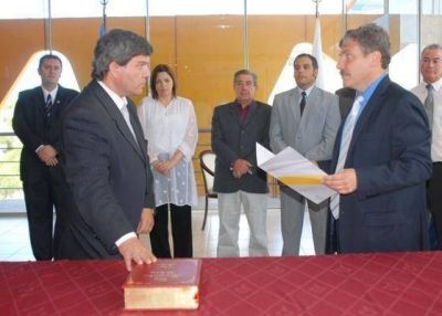 Asumieron funcionarios en el Ministerio de Industria, Comercio, Miner�a y Transporte 