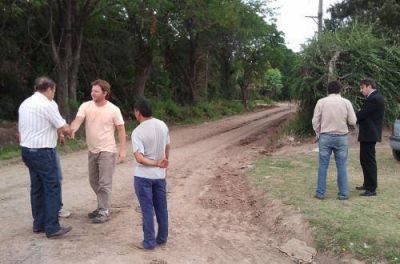 Luciani recorri� las calles y habl� con vecinos del barrio San Pedro