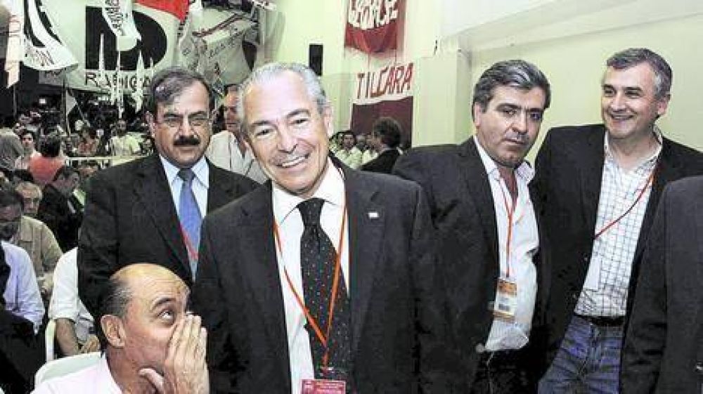 Barletta fue elegido jefe de la UCR y llam� a �modernizar� el partido