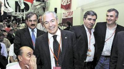 Barletta fue elegido jefe de la UCR y llam� a �modernizar� el partido