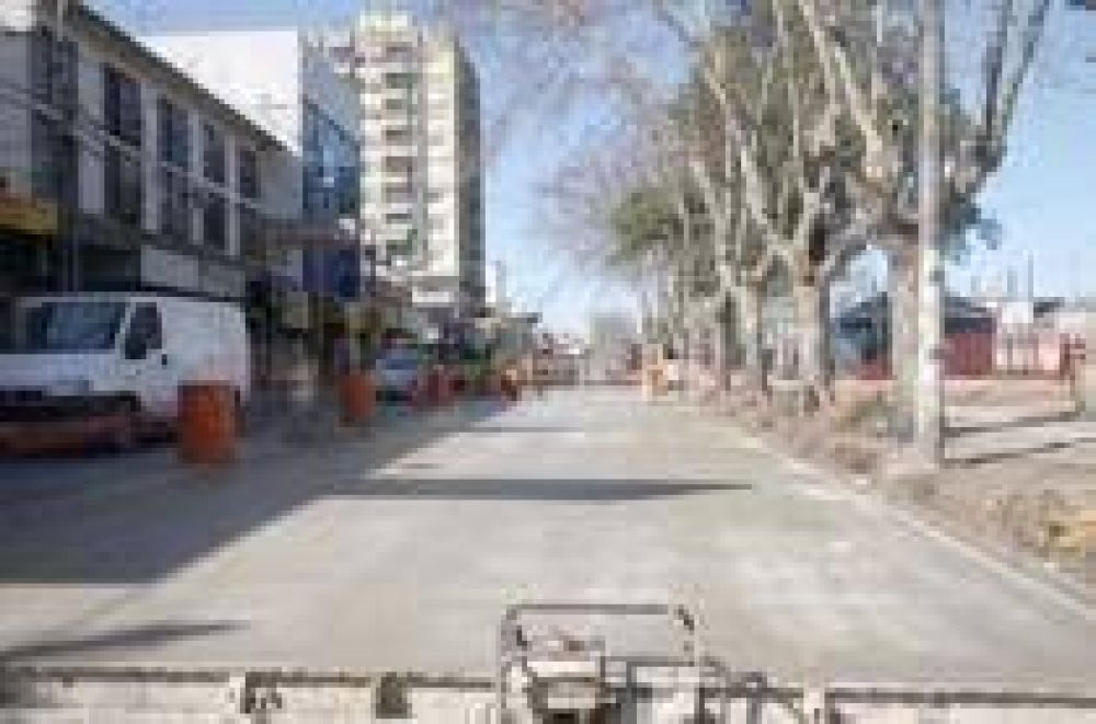 Avanzan los trabajos de reconstrucci�n de la avenida Per�n