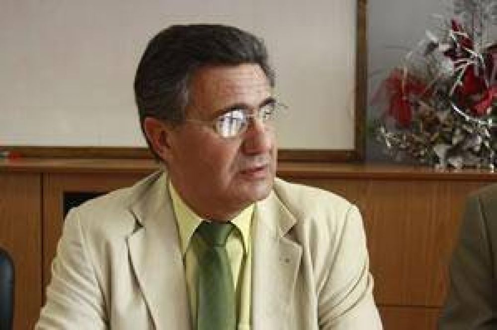  �Una de las prioridades es modificar la ley de carrera�