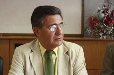  �Una de las prioridades es modificar la ley de carrera�