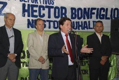 D�AZ P�REZ INAUGUR� UN NUEVO LOCAL POL�TICO Y SOCIAL EN LAN�S OESTE