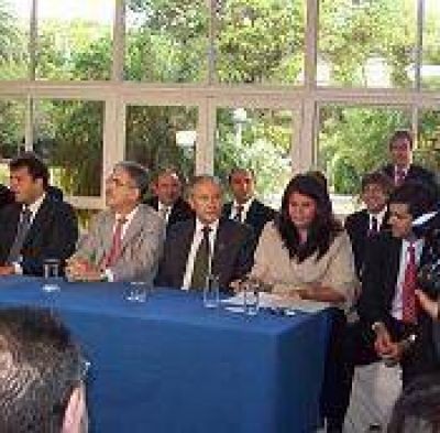 Misiones recibir� 5 mil viviendas dentro del Programa Federal Plurianual.
