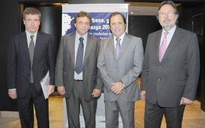 Pulti y otros intendentes fueron distinguidos por sus gestiones