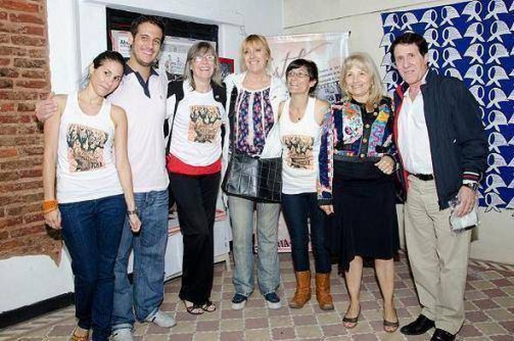 D�az P�rez y Juli�n �lvarez participaron de la muestra "G�nero, Militancia y Lucha"