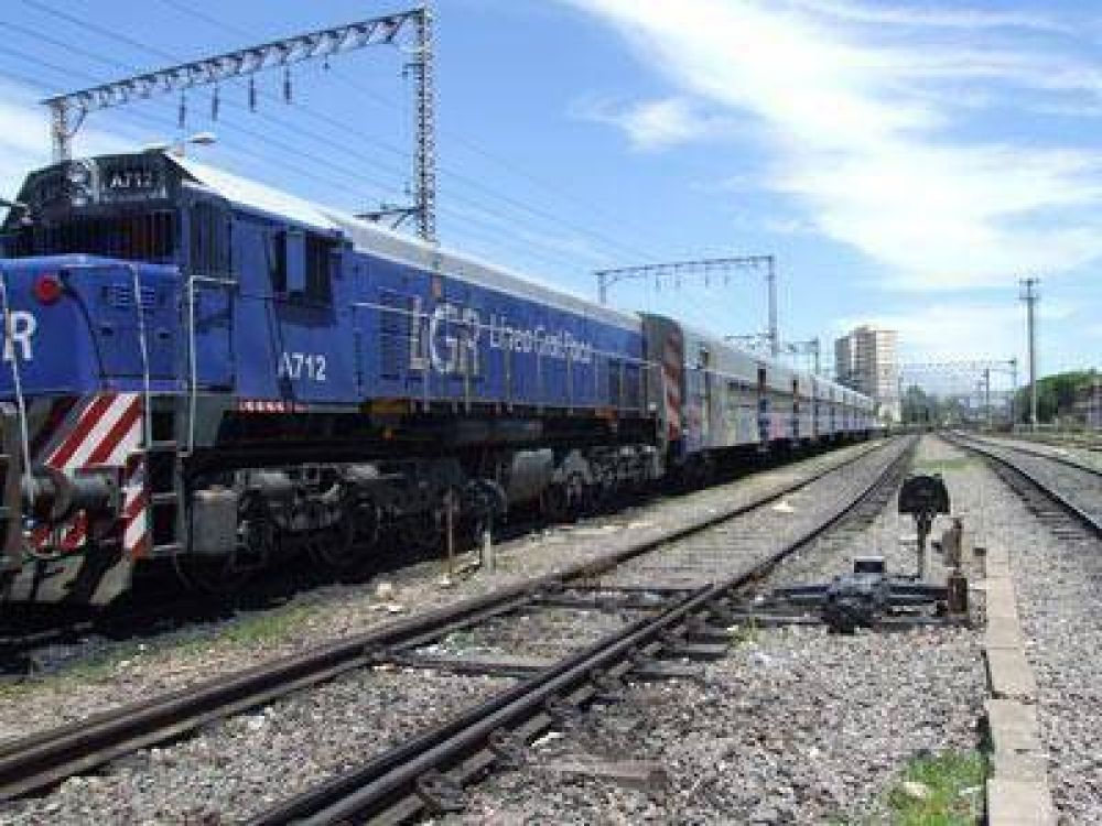LOMAS: Chocaron dos trenes en Temperley: hubo 17 heridos