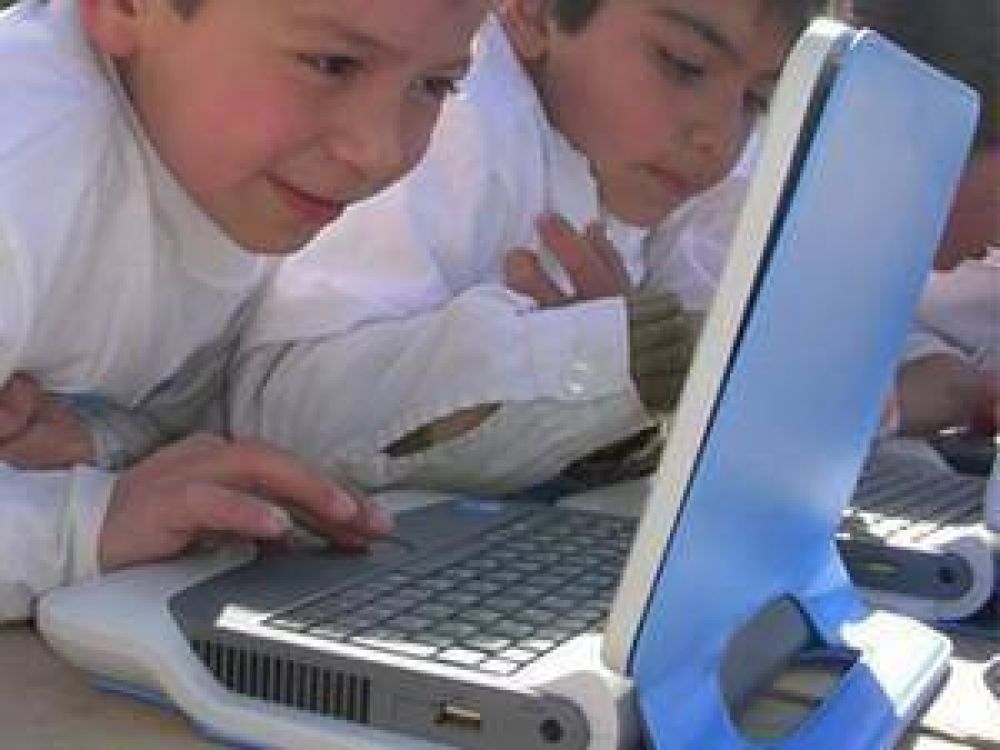 Hoy se completa la entrega de computadoras en San Luis Capital