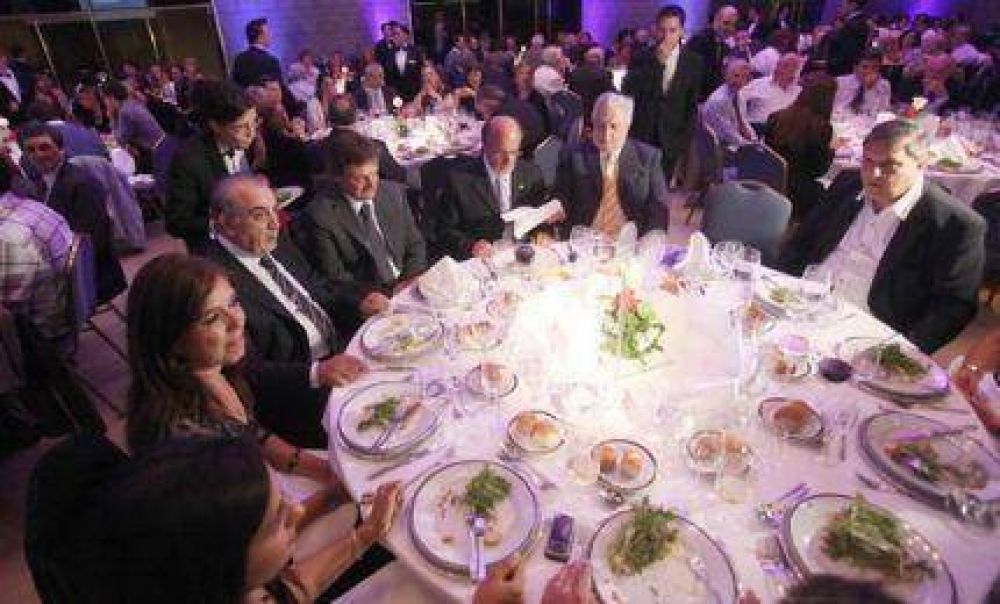 El Intendente particip� de la tradicional cena anual de la UCIP
