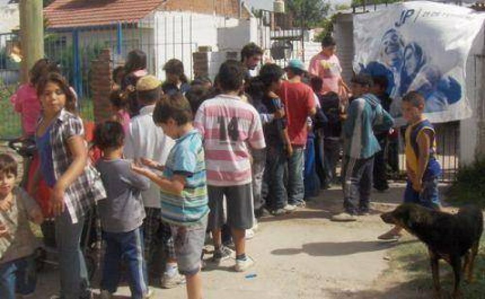 La JP 25 de Febrero festej� la navidad en el Barrio Regional