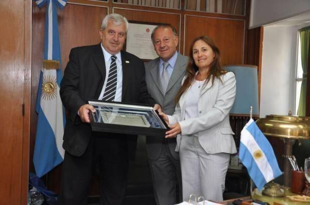 Fiscal�a de San Nicol�s fue reconocida por investigaci�n en causa robo de camiones 