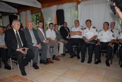 PTE. PER�N - Distinguen a personal de seguridad