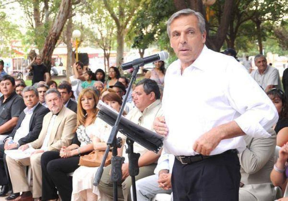 Sapag descart� la posibilidad de ir por su re reelecci�n en 2015