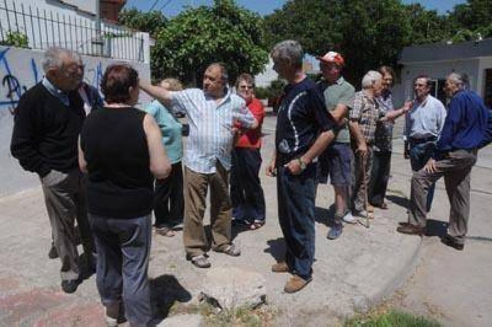 Reclamos de vecinos del barrio Villa Primera