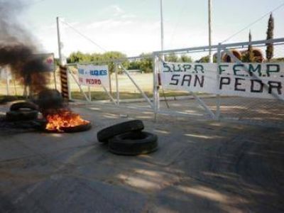 Trabajadores porturarios reclaman en el Consorcio de Gesti�n