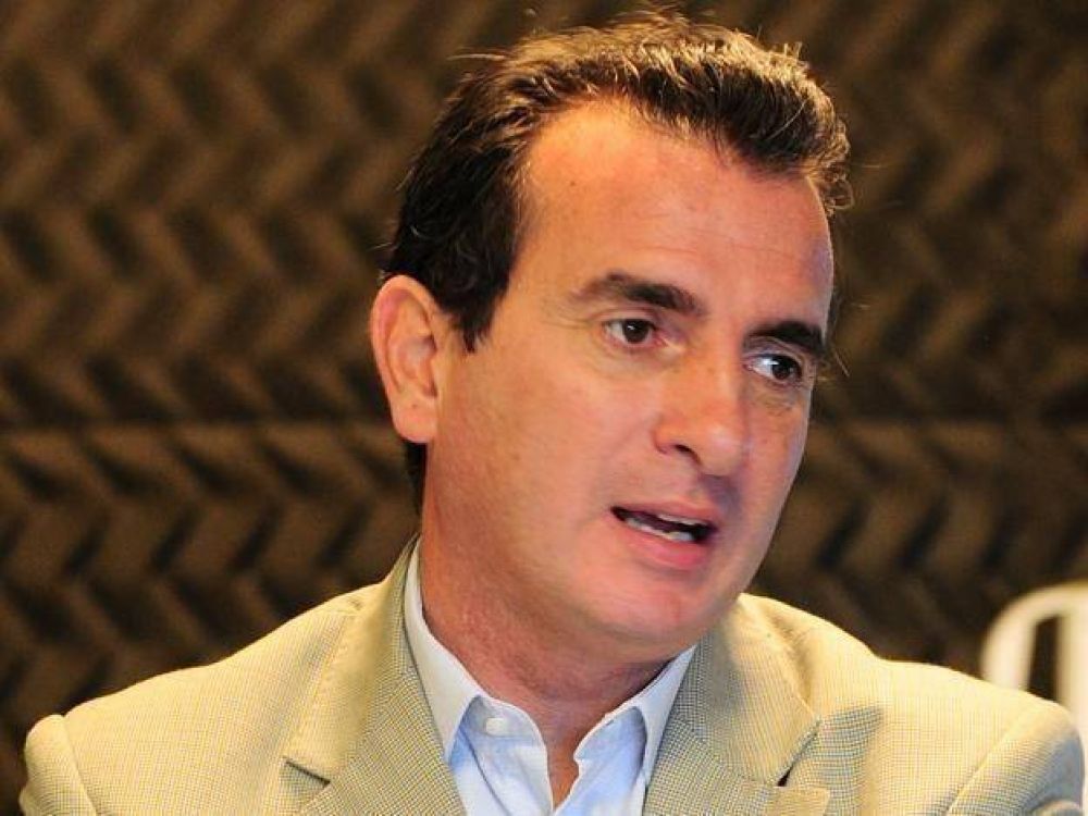 "Nadie se salva, todos estamos expuestos a la posibilidad de que nos roben", dijo el gobernador