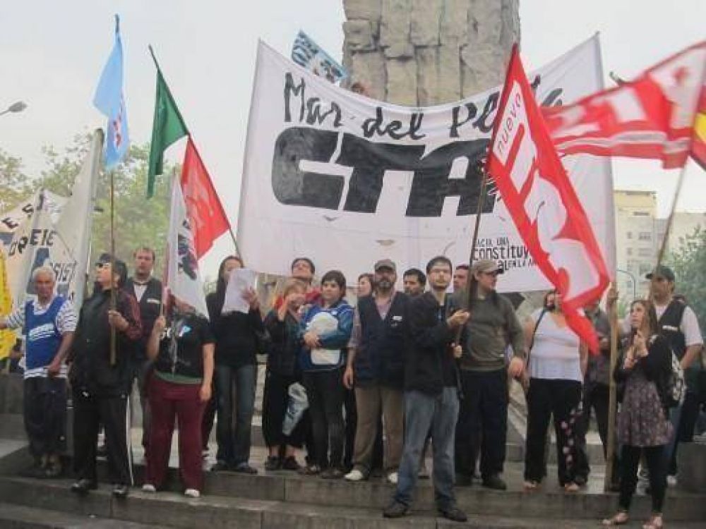 Una movilizaci�n record� los 10 a�os de las jornadas del 19 y 20 de diciembre de 2001