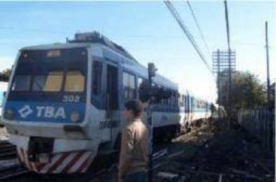 El nuevo tren de TBA realiz� su primer viaje uniendo Ap�stoles-Pilar
