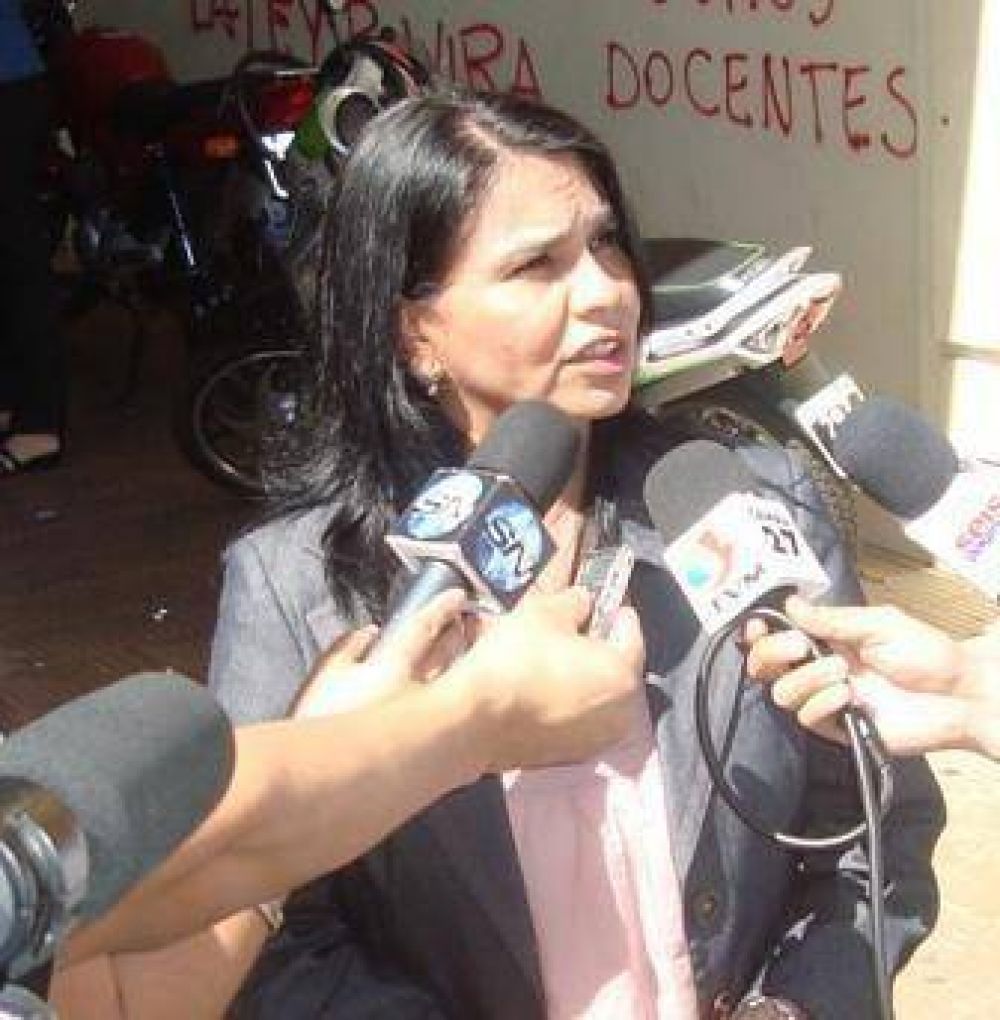 Santa Ana: Pezoa anunci� que desde enero de 2012 el salario m�nimo del empleado municipal ser� de 2.200 pesos