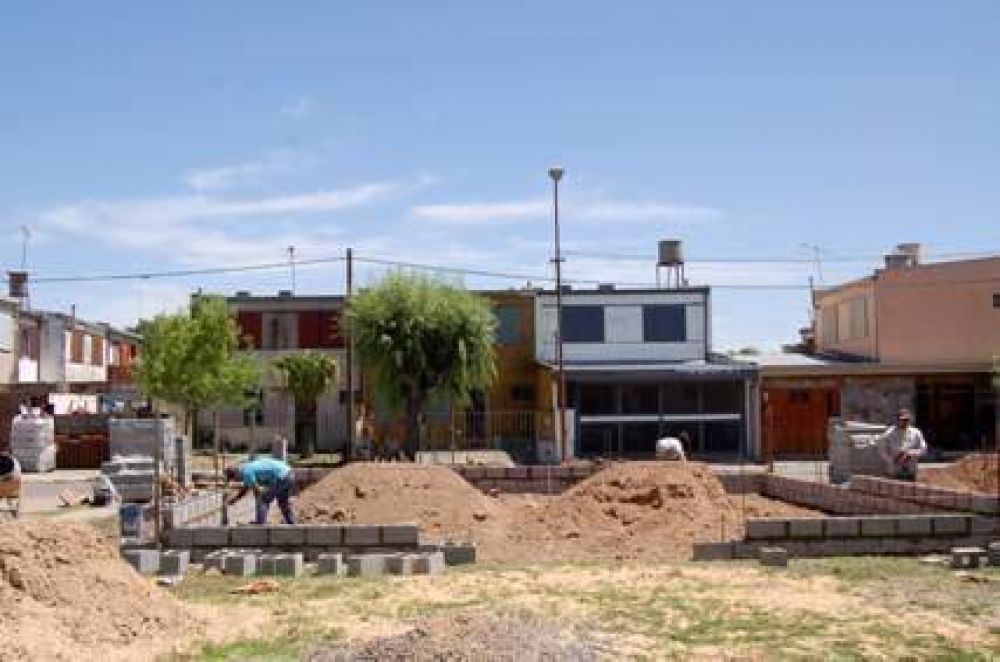 Se inici� la construcci�n de pista de skate junto a la Escuela N� 4