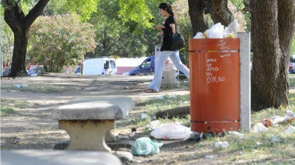 Las plazas de C�rdoba, tambi�n devastadas