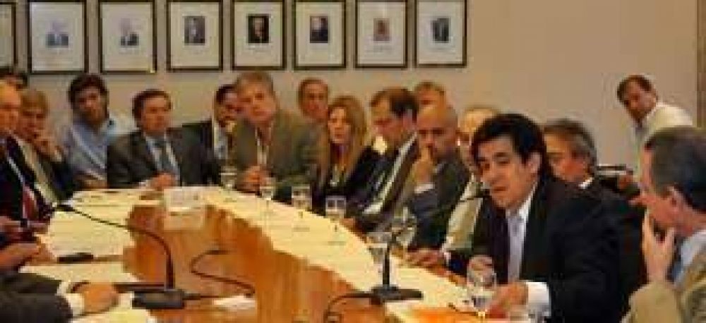 El nuevo Ministro de Infraestructura con la C�mara de la Construcci�n