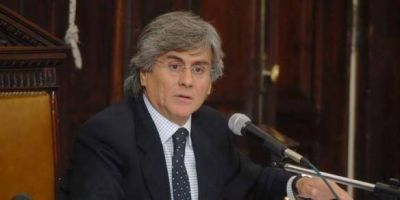En la UCR dicen que "Paco ha pagado una factura muy grande al nombrar a Parisi"
