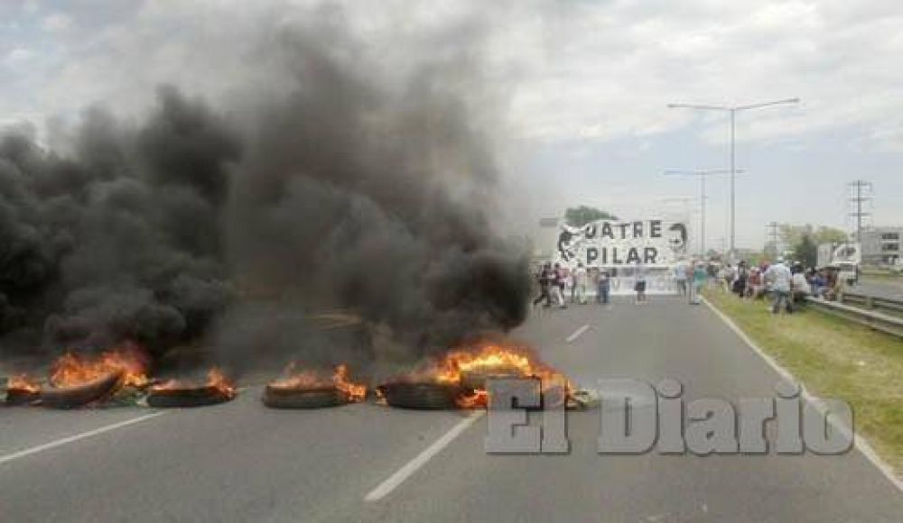 Corte de ruta en el km50 por protesta de UATRE