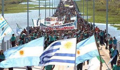 Urribarri prometi� colaborar con el reclamo si levantan el corte de ruta