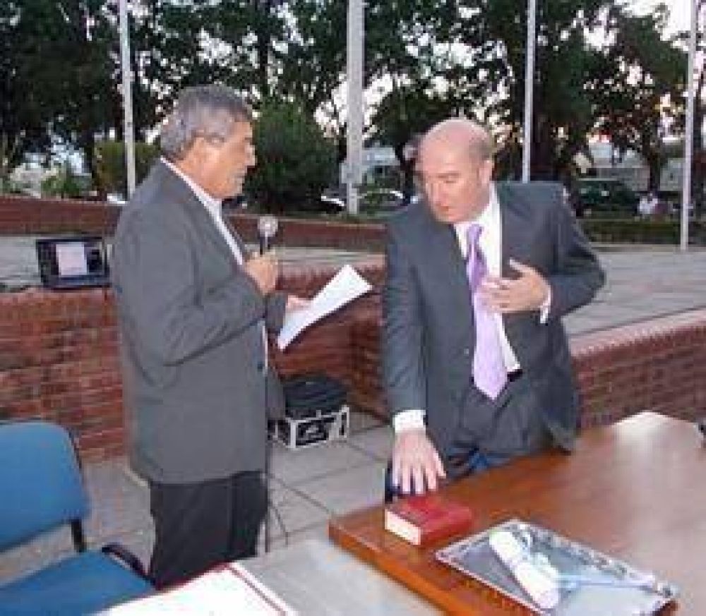 Asumieron el Intendente Ariel Santalla y los concejales